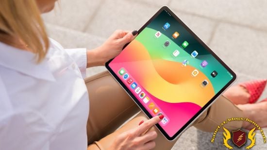 iOS 18: iPhone and iPad Essential Training