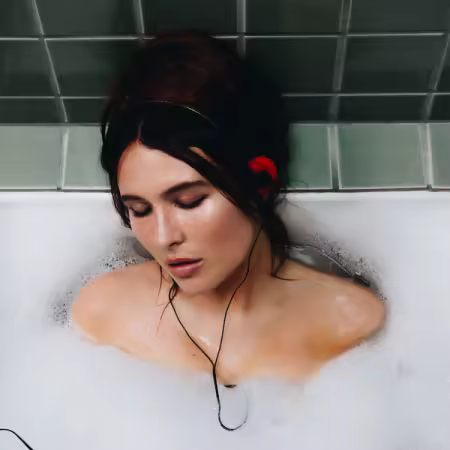 Mimi Webb – Confessions (2025)