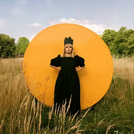 Chloe Foy – Complete Fool (2025)