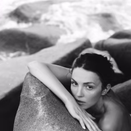 Ella Hunt – Blindspot (2026)