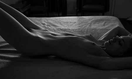 Intimate Portraiture – Nude Photography At Home by Matt Granger