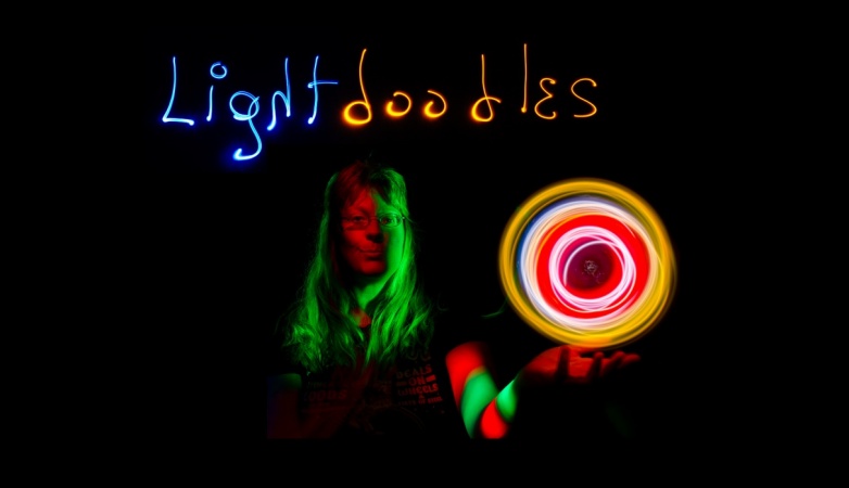 Light Doodles: The Art of Light Drawing Photography